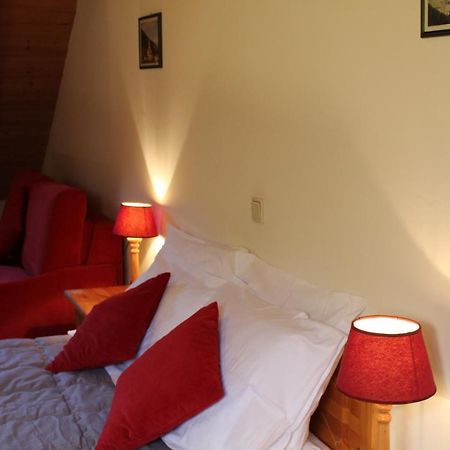 Residenze Sonnenschein Casa Rossa Villabassa Exterior foto