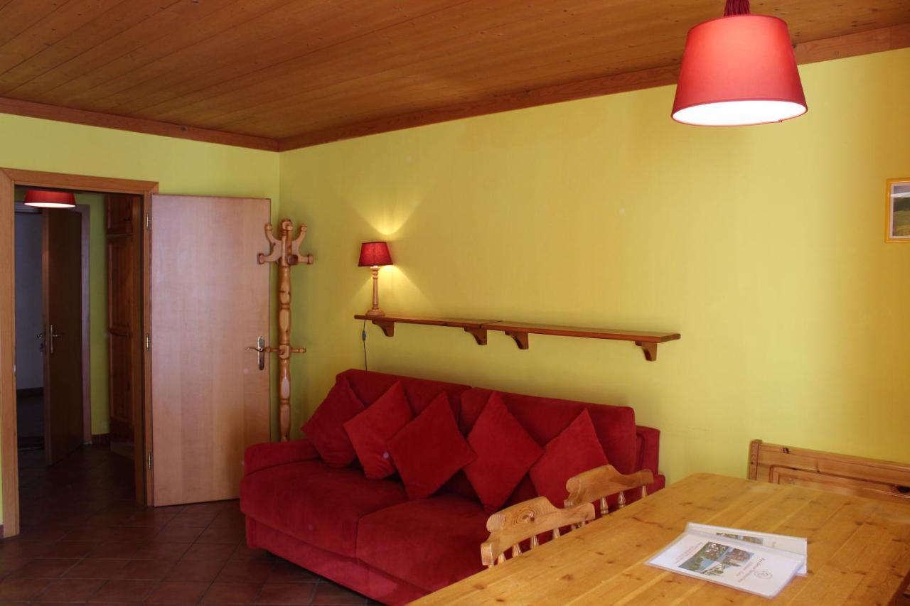 Residenze Sonnenschein Casa Rossa Villabassa Exterior foto