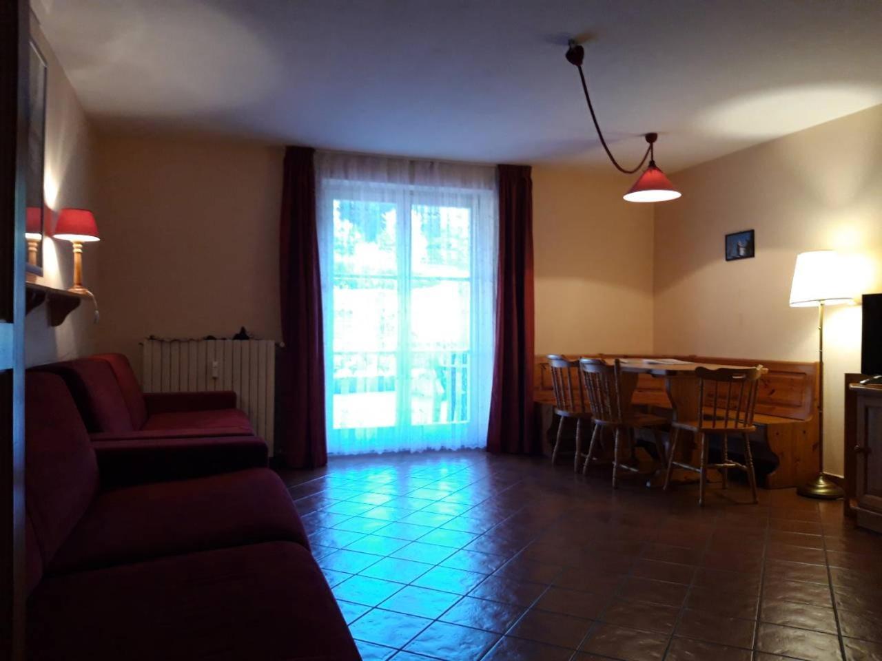 Residenze Sonnenschein Casa Rossa Villabassa Exterior foto